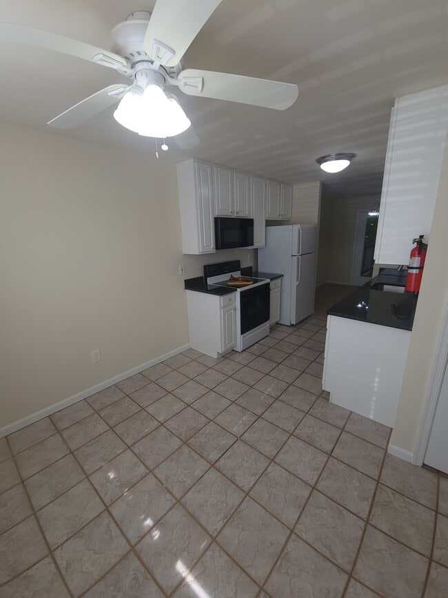 Photo - 501 Upland St