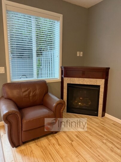 Photo - 810 E Ninth St