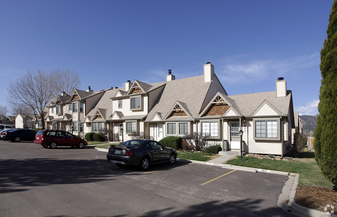 Cheyenne Autumn Townhomes - Cheyenne Autumn Townhomes