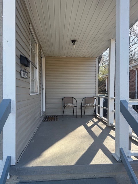 Photo - 2035 Hollins Dr