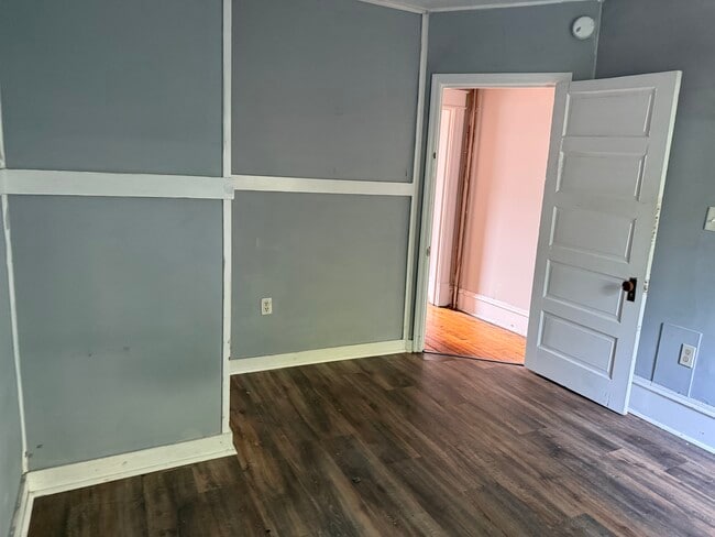 Building Photo - 308 Colchester Ave Rental
