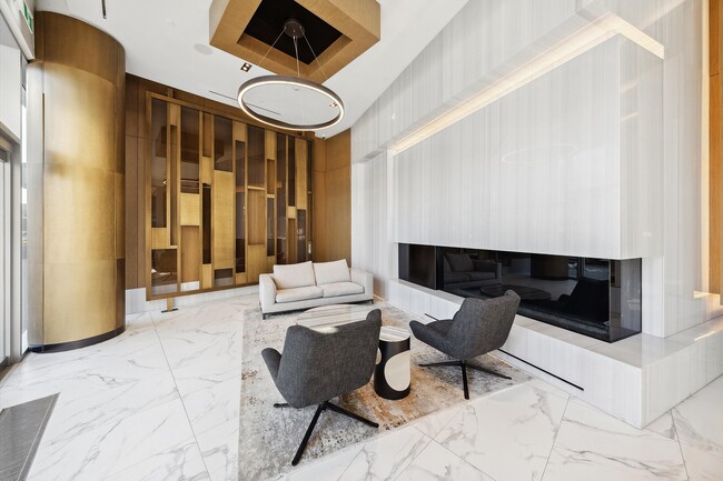 Photo - 15 Queens Quay E