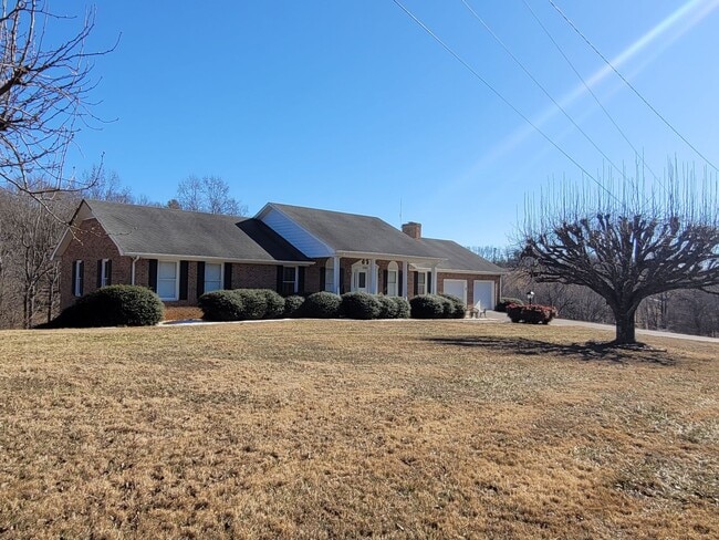 Photo - Nice Brick Home in Mount Airy