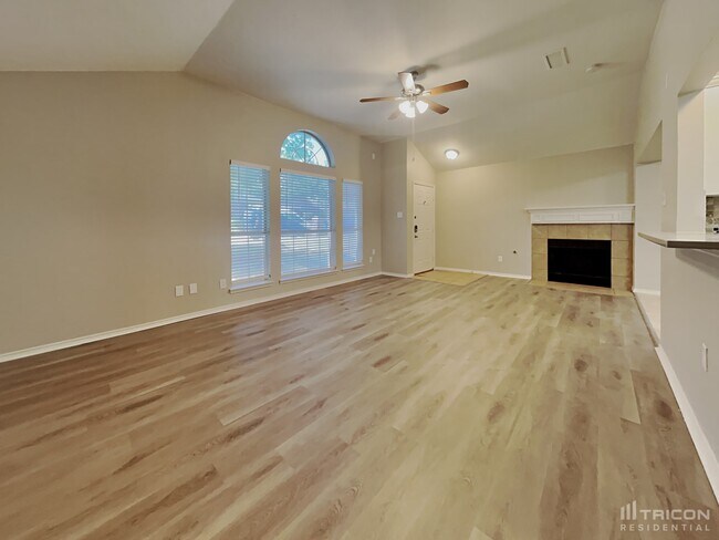 Photo - 513 Valley View Dr