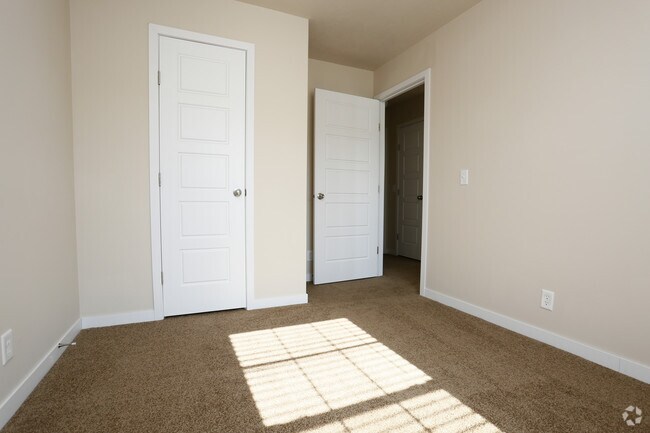 Bedroom - Country Club Crossing (Manufactured Home Com)