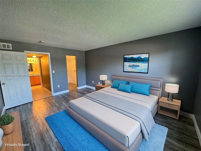 Photo - 3710 NW 21st St Unit 111