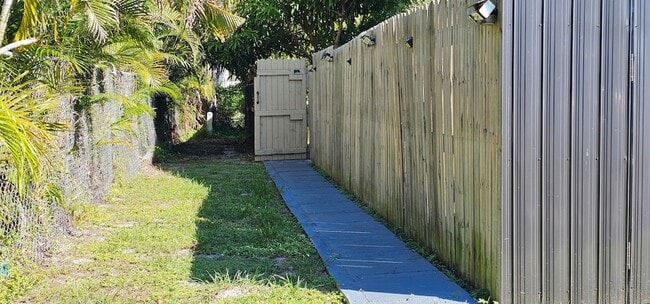 Photo - 3684 Pinehurst Dr Unit Effiency