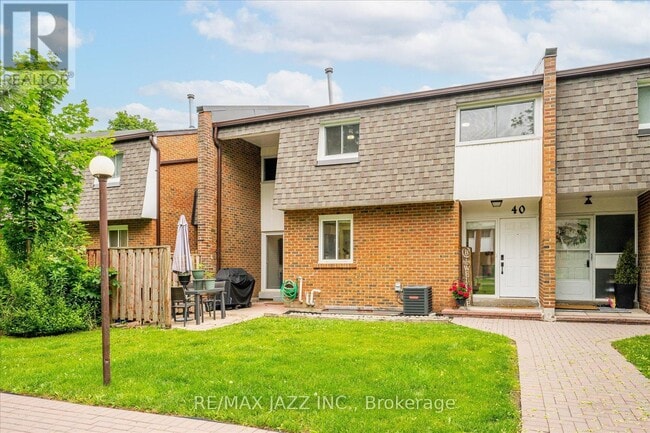 Photo - 103 Dovedale Dr