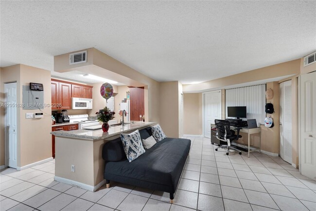 301 SW 86th Ave Unit 101