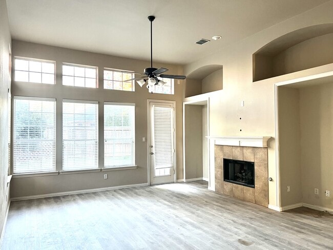 Photo - 2421 Mallard Dr