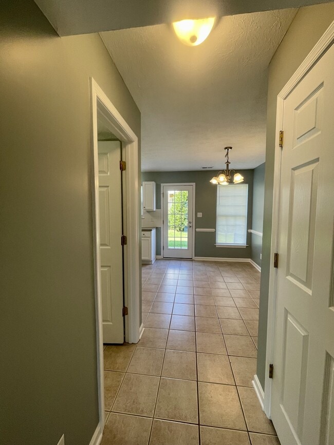 Photo - 1031 Middle View Dr