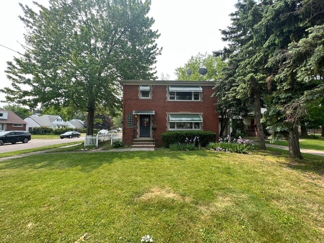 Photo - 26202 Lakeshore Blvd