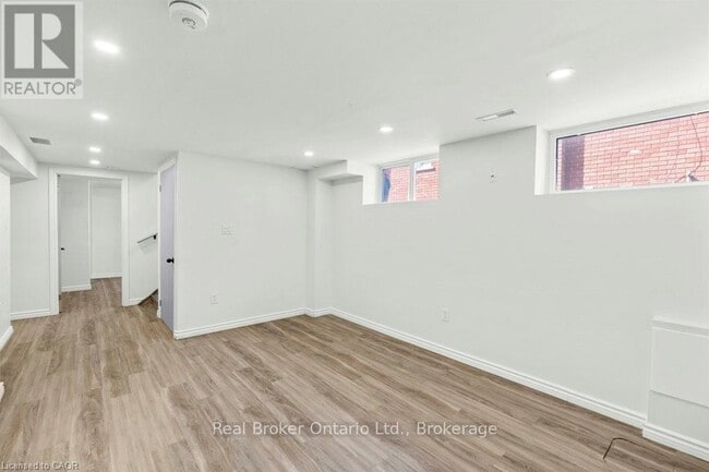 Photo - 326 E 19th St