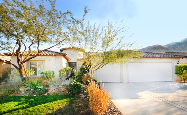 Building Photo - 835 Alta Ridge