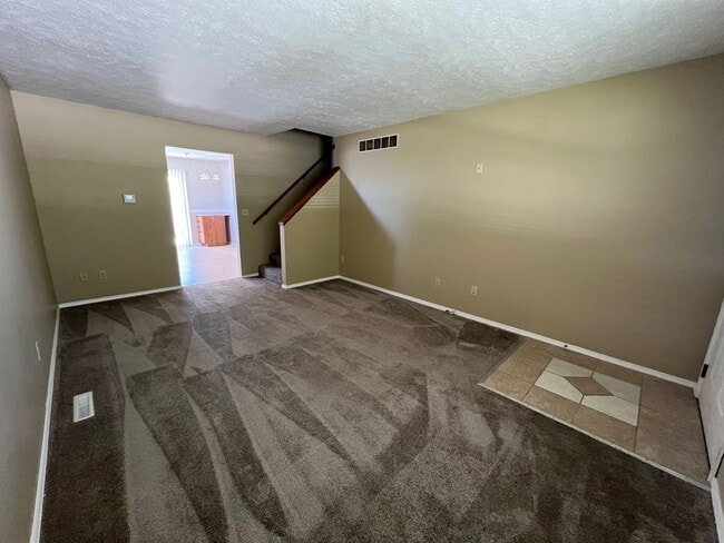 Photo - 2 Bedroom Townhome - Close to ISU Campus & Heartland