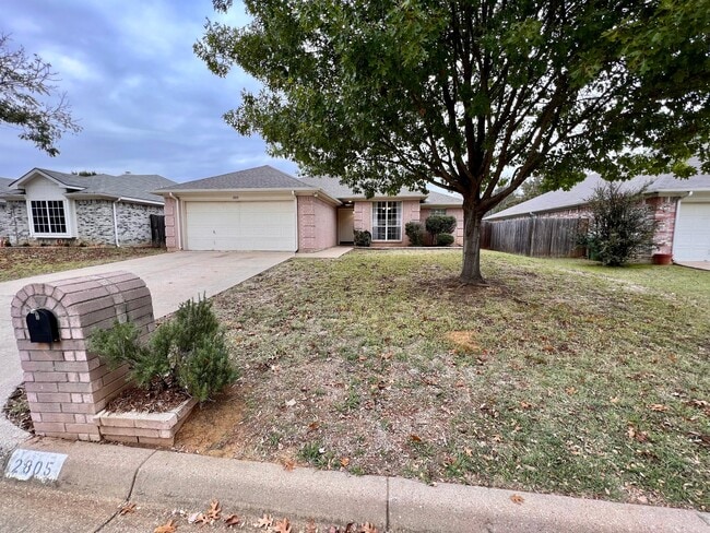 Photo - 2805 Yorkfield Ct