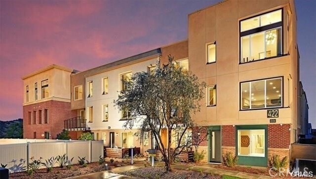 Photo - 422 W Rte 66 Townhome