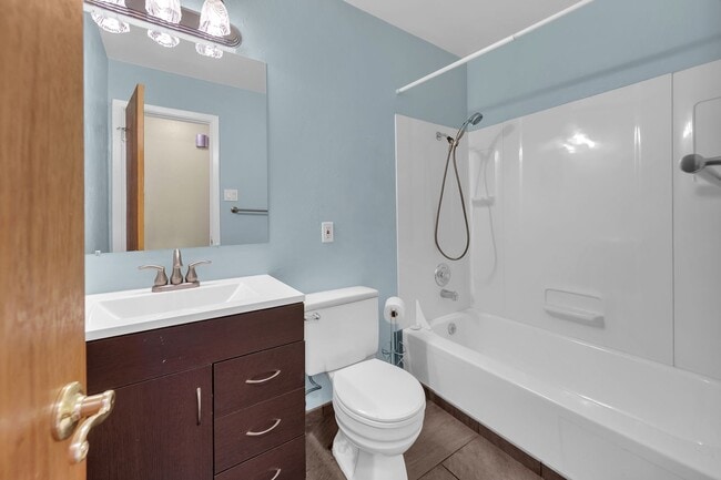 Photo - Northwest Fenced Yard One Story