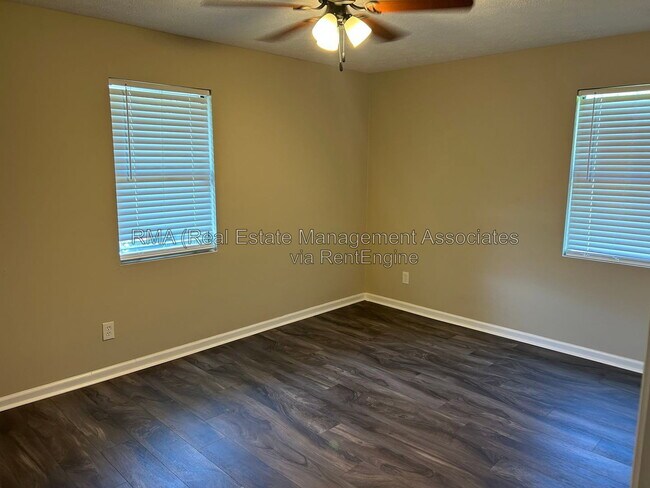 Photo - 1045 Vineyard Rd Unidad A