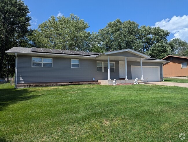Building Photo - 743 E Mcclernon St Rental
