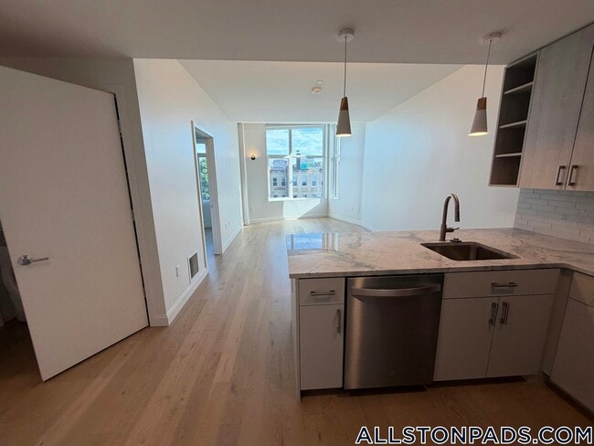 Photo - 55 Brighton Ave Unidad 517