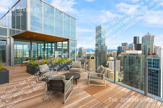 Building Photo - 121 Stewart St Unit 1003