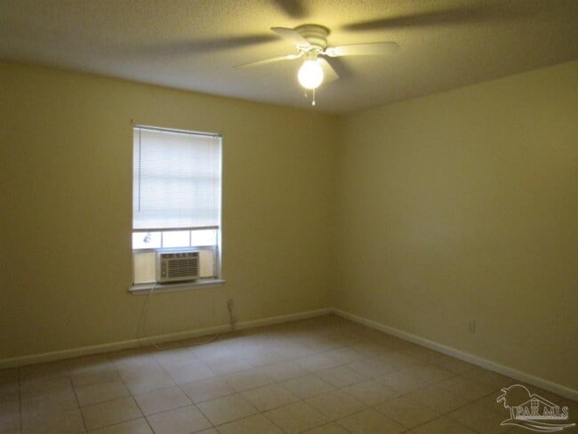 Photo - 4965 Catalina Cir