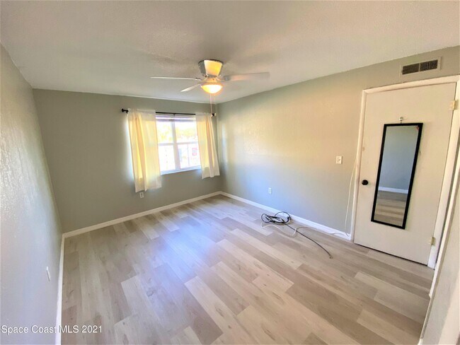 Photo - 2170 Knox McRae Dr Unit 5