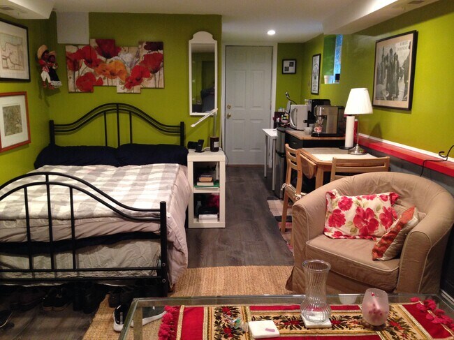 Photo - 3804 Woodlea Ave Unit Independent Studio