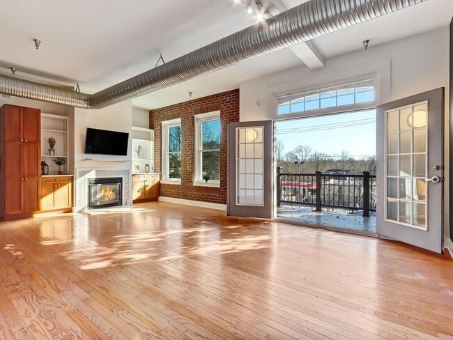 Building Photo - 1158 Ponce De Leon Ave NE