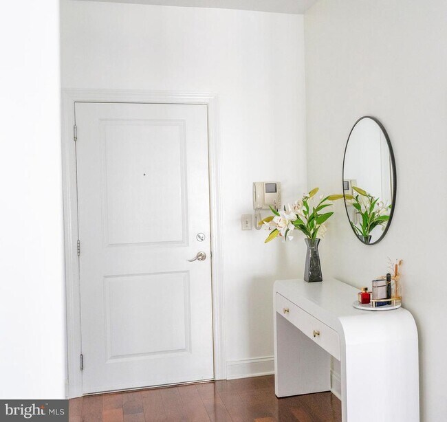 Photo - 2350 NJ-33 Unit 204