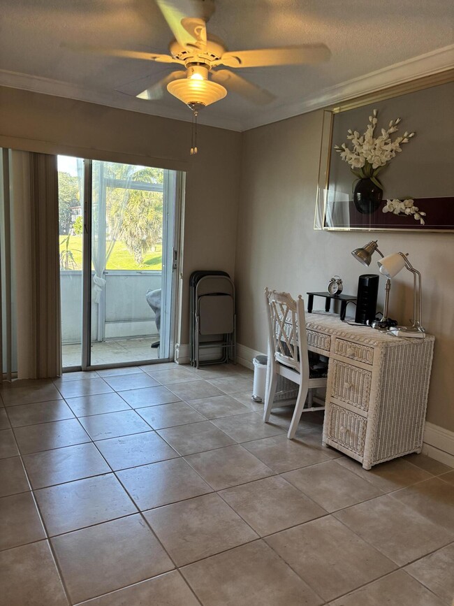 Photo - 245 Northampton M