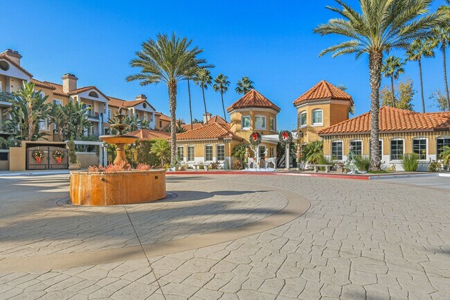 Photo - Remodeled River-View Corner Unit with Oversized Patio Unidad 111