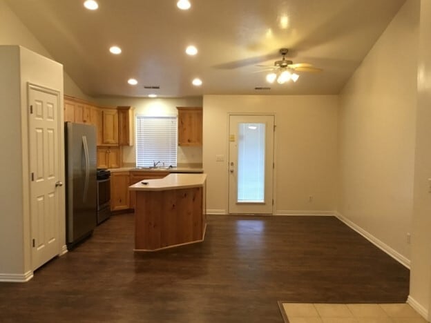 Photo - 1993 N 775 E