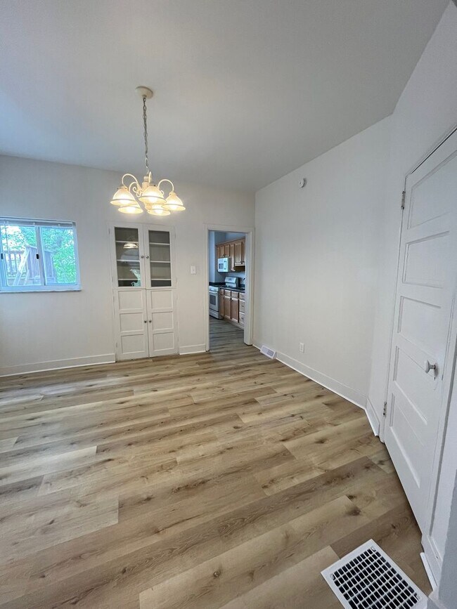 Photo - Large 2 Bed 1 Bath Home, with office space! Available Now!