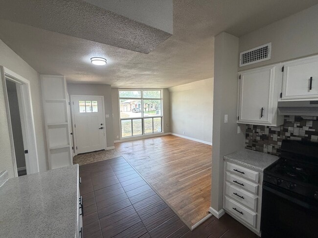 310 Hialeah Ave