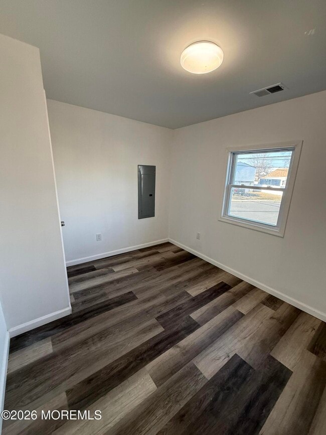 Photo - 68 Seeley Ave