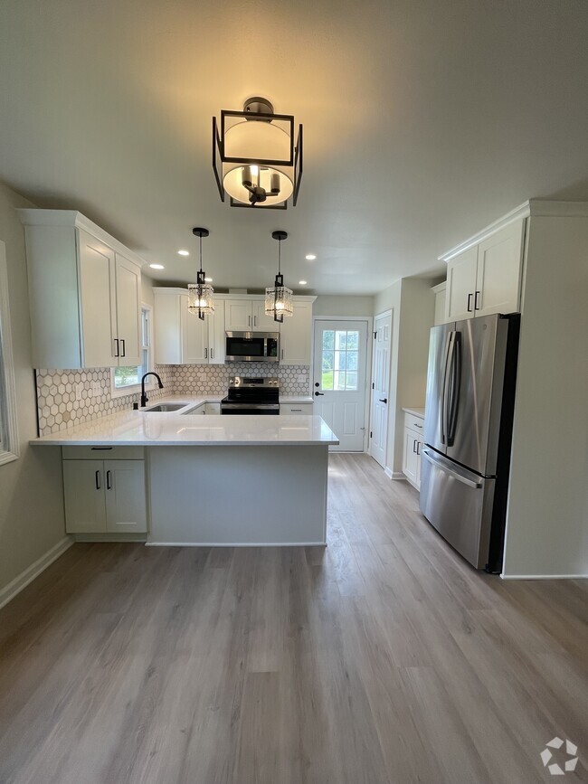 Building Photo - 5910 Teakwood Dr Rental
