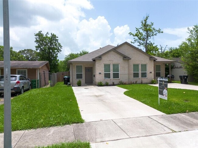 Building Photo - 3915 Brookmeade Dr Rental