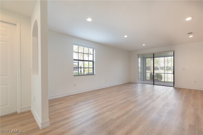 Photo - 15618 Summit Pl Cir Condo Unit 396