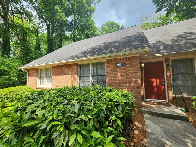 Photo - 2101 Wexford Dr
