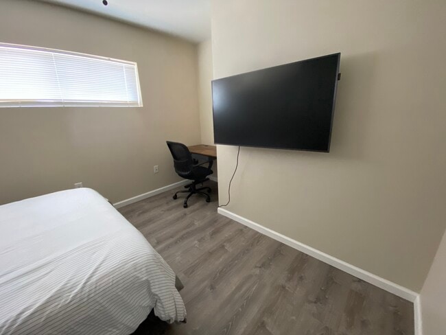 Photo - 4234 E Western Dr Unit 3