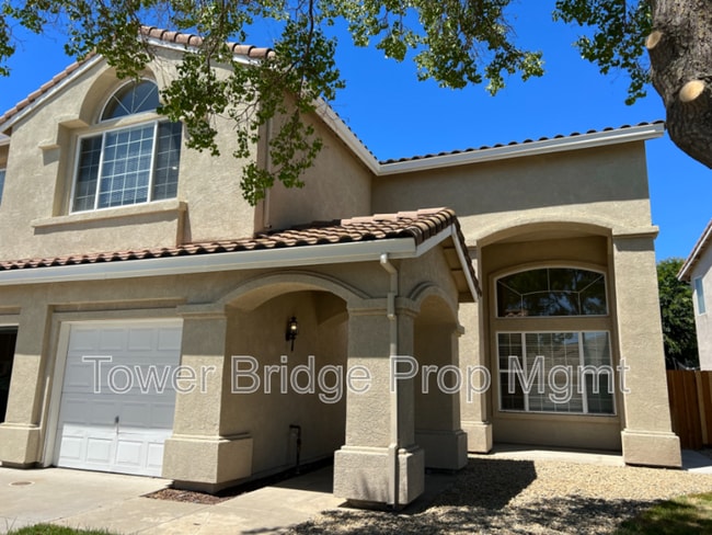 Photo - 3918 Ginko Way