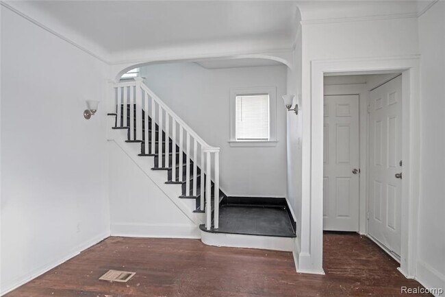 Photo - 4000 Berkshire St