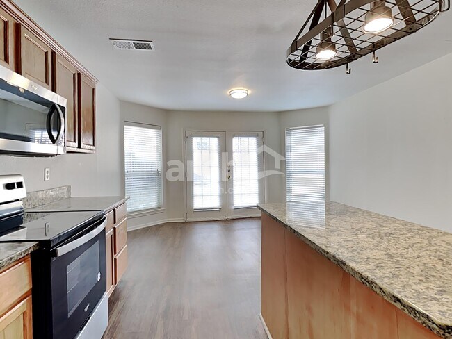 Photo - 512 Timber Dr