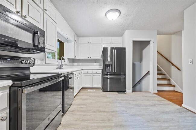 Photo - 5110 Thistle Rd SE