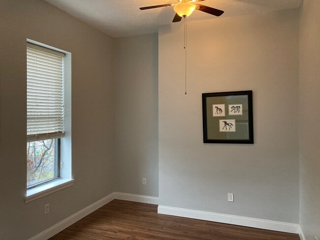 Photo - 1203 N W Ave Unidad 102