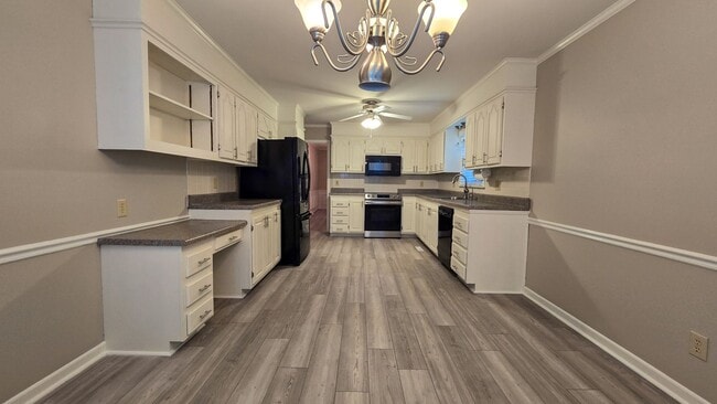 Photo - 600 Barkworth Rd