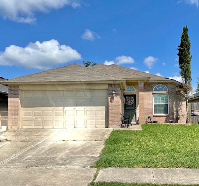 Building Photo - Park Stone Beauty!