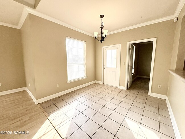 Photo - 4441 Burbank Dr